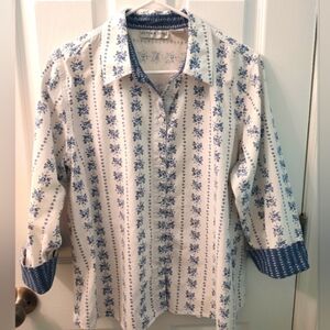 Vintage Victoria Jones Blue and White Flowered Blouse Size Large